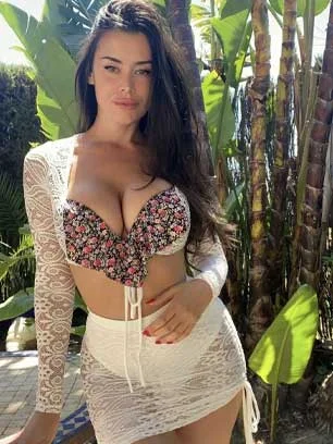 Female Escorts in Delhi